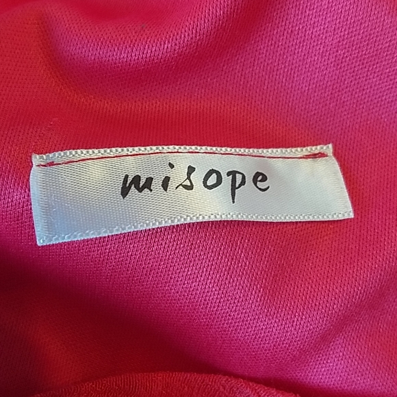 Red Dress - Picture 4 of 4